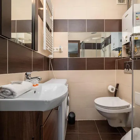 Market Square Corner Kuznicza By Renters *